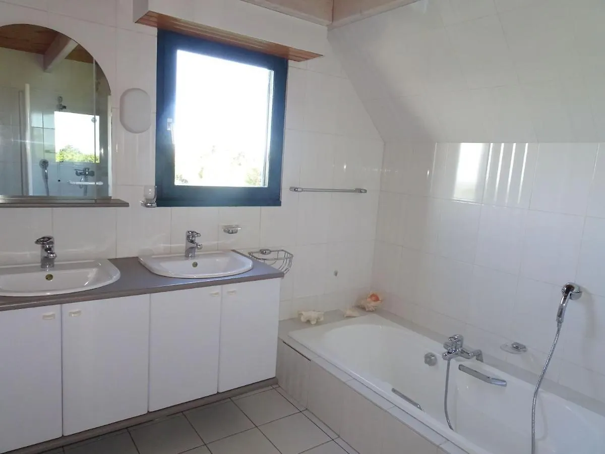 Beautiful Holiday Home With Sauna, Sea View Penestin 0*,