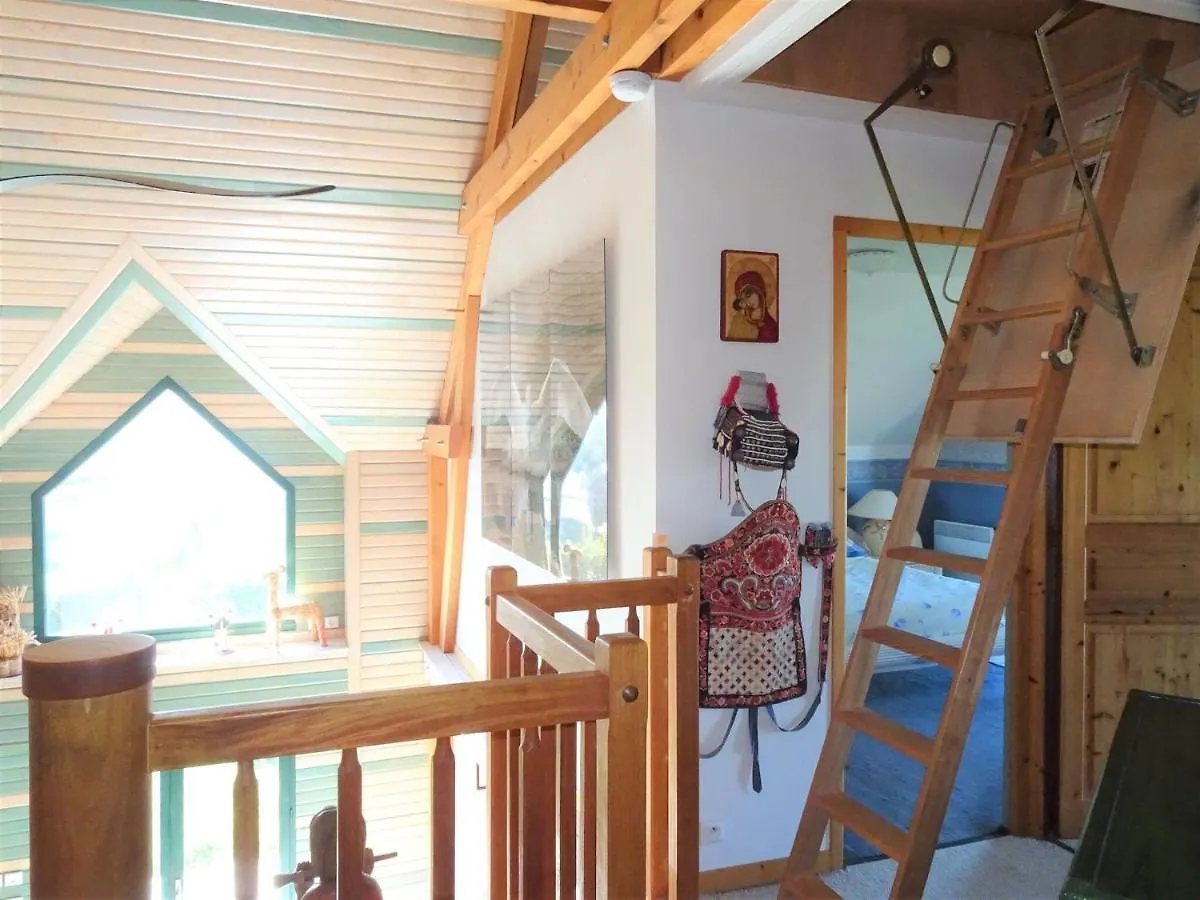 Beautiful Holiday Home With Sauna, Sea View Penestin