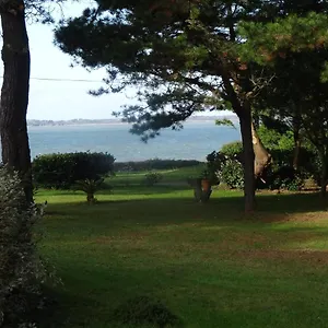  Hébergement de vacances Ty Too, Dans Les Bois, Face